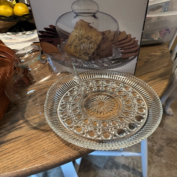 Presentation crystal cheese plate and dome - Picture 3 of 3